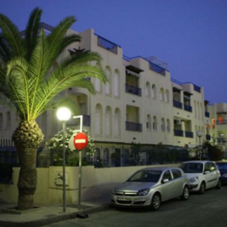 Azucena Apartment การ์รูคา ภายนอก รูปภาพ