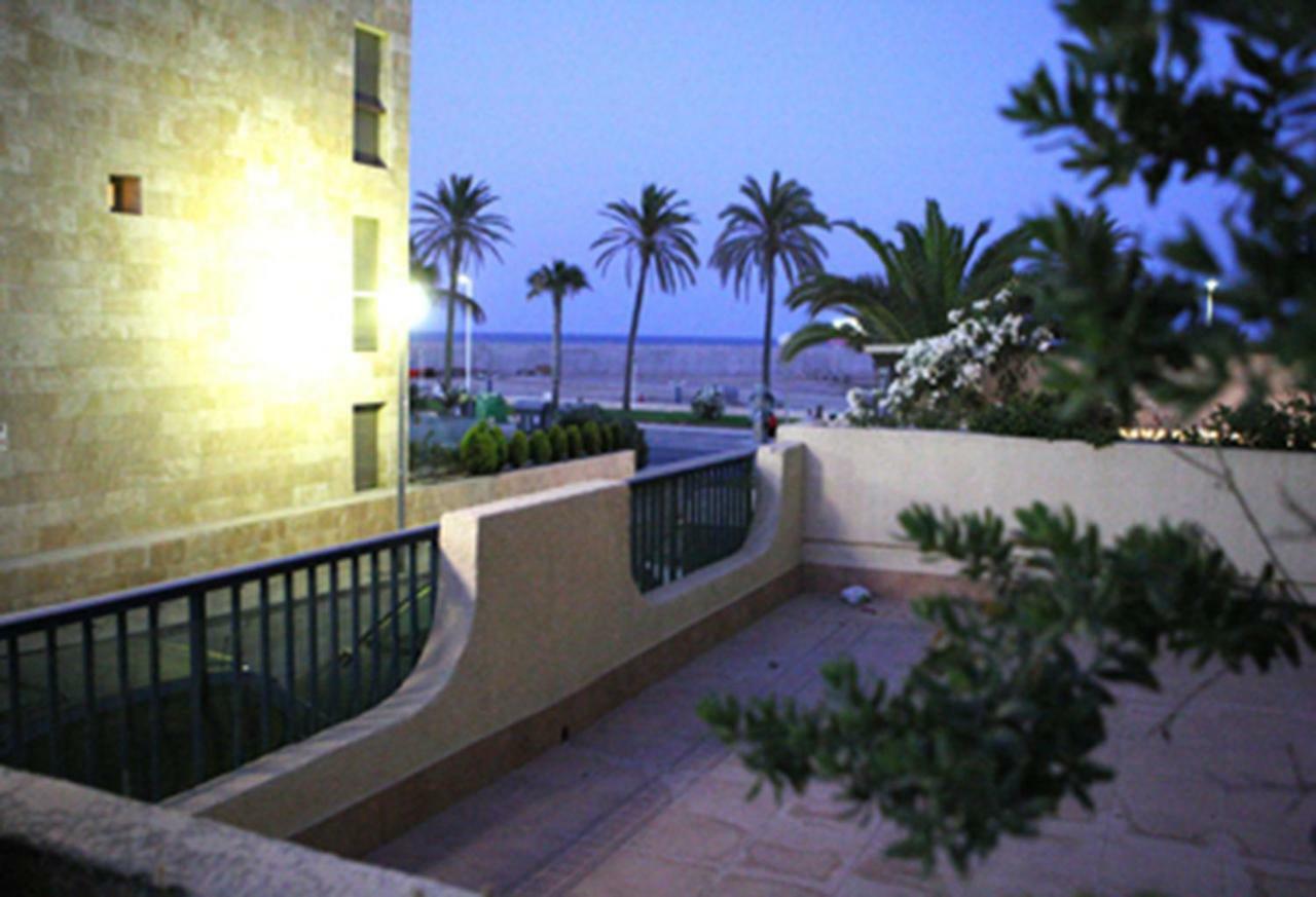 Azucena Apartment การ์รูคา ภายนอก รูปภาพ